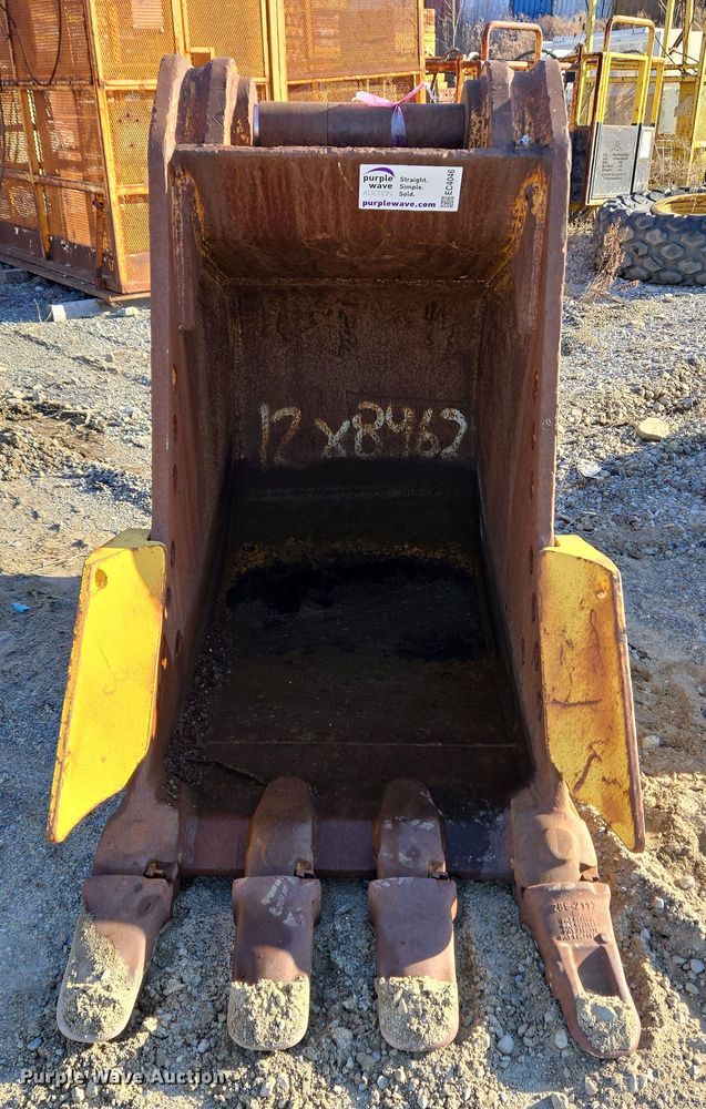 image for item EC4046 Caterpillar excavator bucket