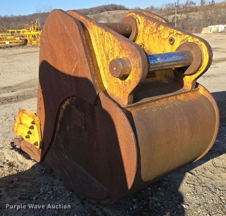 image for item EC4046 Caterpillar excavator bucket