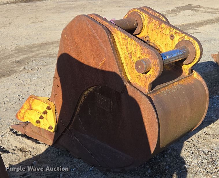 image for item EC4046 Caterpillar excavator bucket