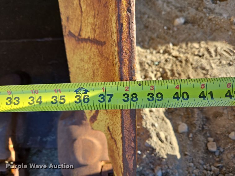 image for item EC4046 Caterpillar excavator bucket