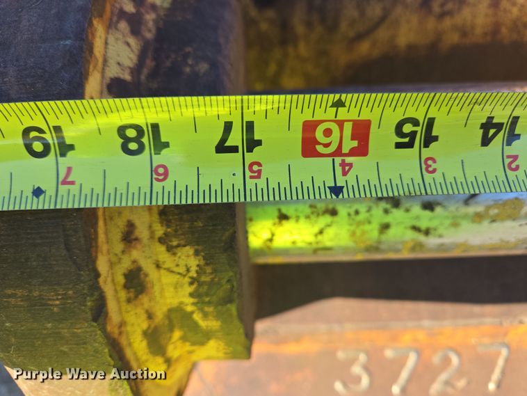 image for item EC4046 Caterpillar excavator bucket