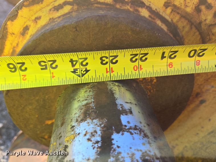 image for item EC4046 Caterpillar excavator bucket