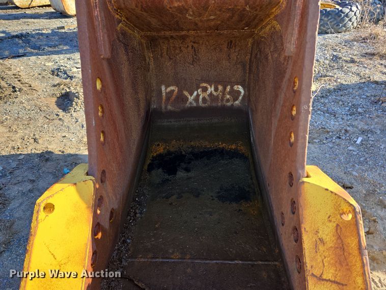 image for item EC4046 Caterpillar excavator bucket