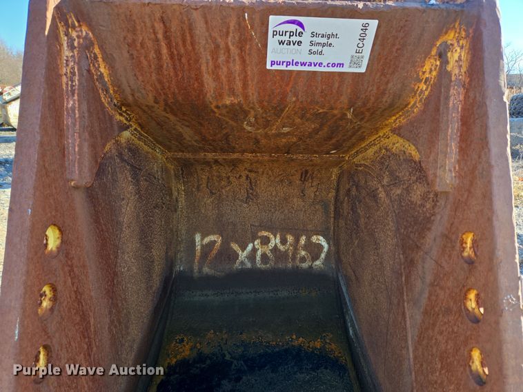 image for item EC4046 Caterpillar excavator bucket