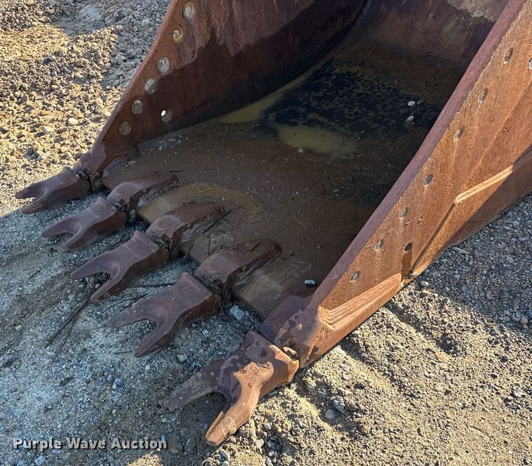 image for item EC4050 Caterpillar excavator bucket