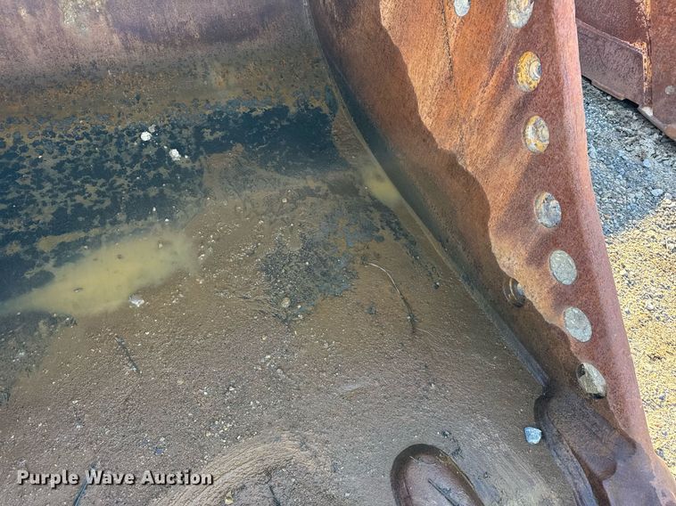 image for item EC4050 Caterpillar excavator bucket