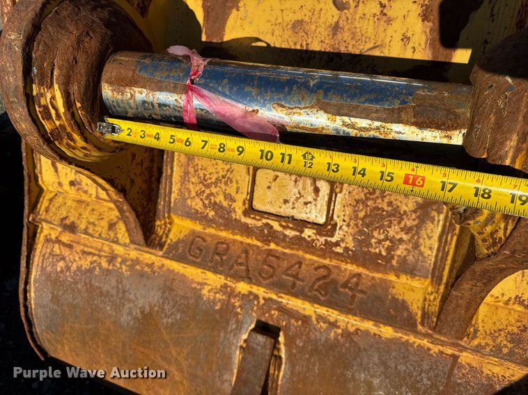 image for item EC4050 Caterpillar excavator bucket