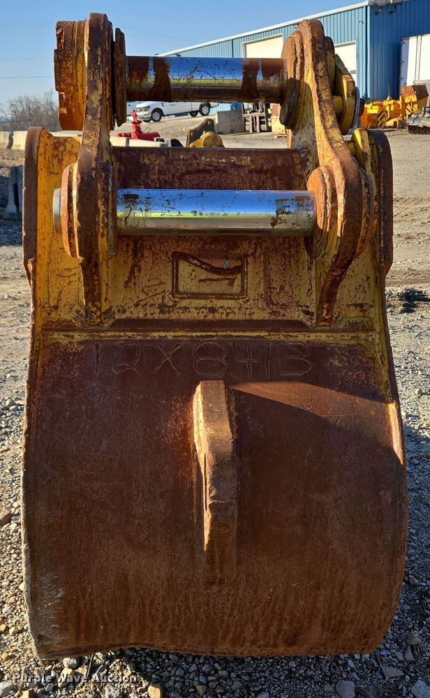 image for item EC4051 36