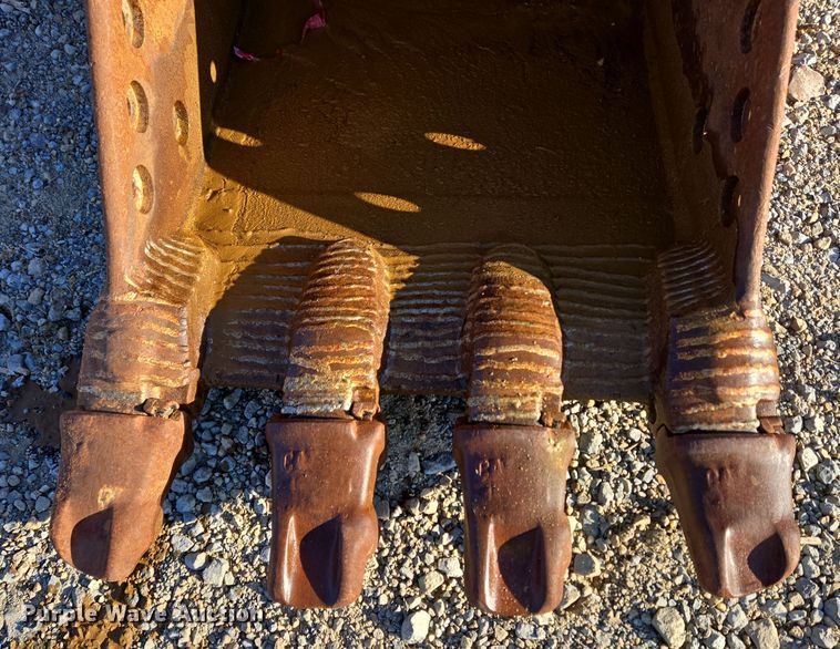 image for item EC4051 36