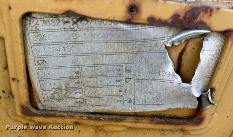 image for item EC4055 Caterpillar 320E B Linkage excavator bucket