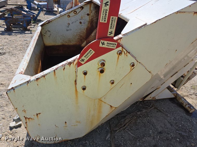 image for item EC4070 GAR-BRO concrete bucket