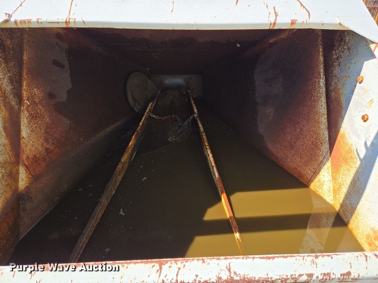 image for item EC4070 GAR-BRO concrete bucket