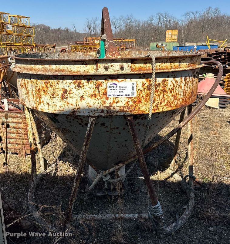 image for item EC4095 Gar-Bro 454-R concrete bucket