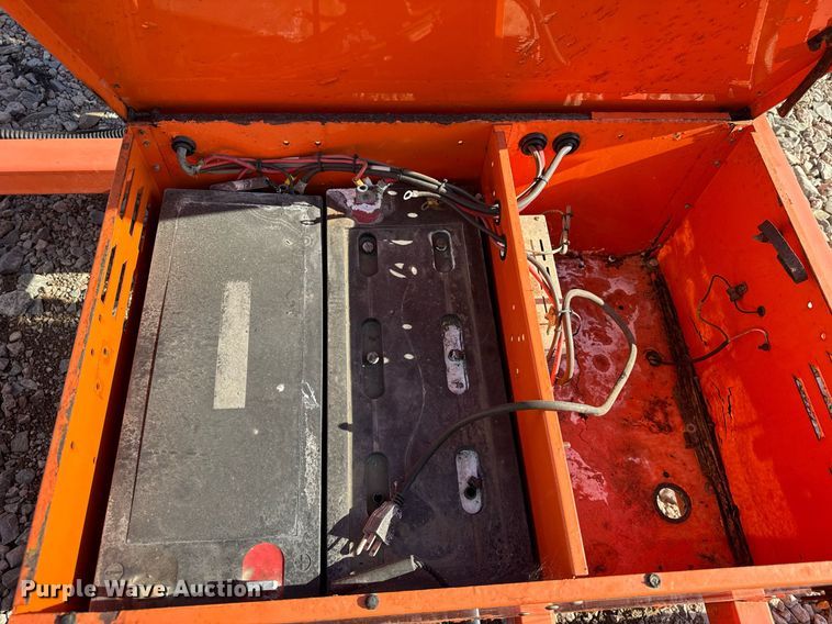 image for item EC4101 (2) 2012 Wanco WTLMB message board trailers