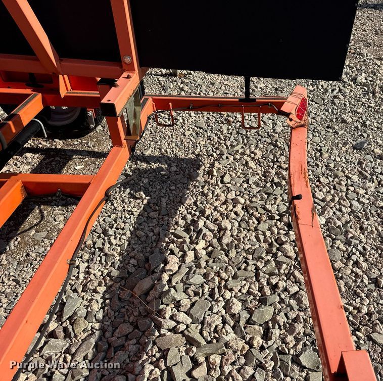 image for item EC4104 2014 Wanco WTLMB message board trailer