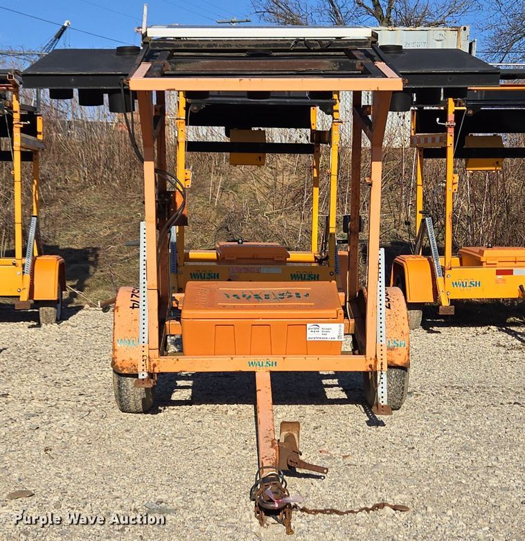 image for item EC4105 2007 Ver-Mac arrow board trailer