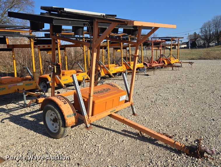 image for item EC4105 2007 Ver-Mac arrow board trailer