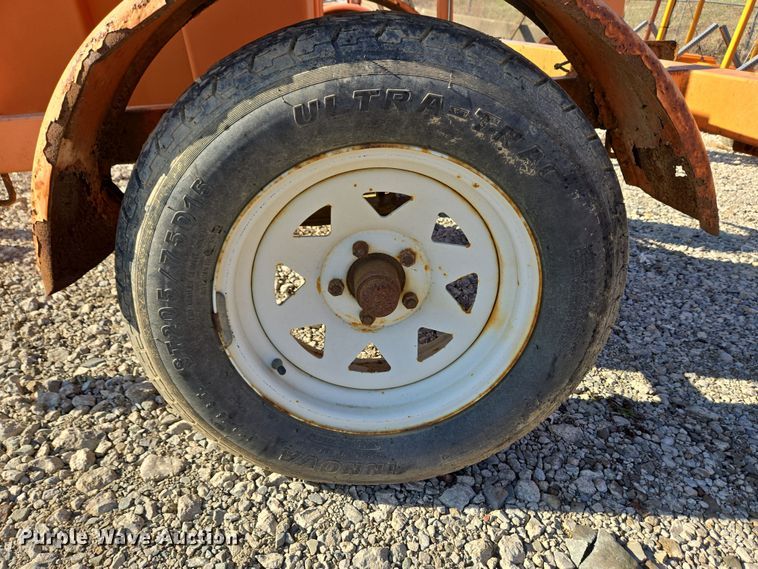 image for item EC4105 2007 Ver-Mac arrow board trailer