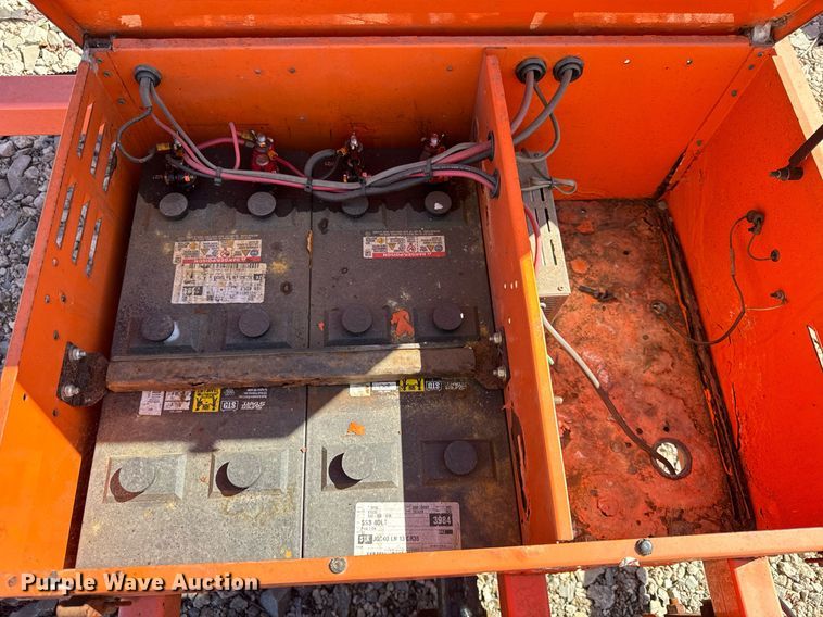 image for item EC4108 2012 Wanco WTLMB message board trailer