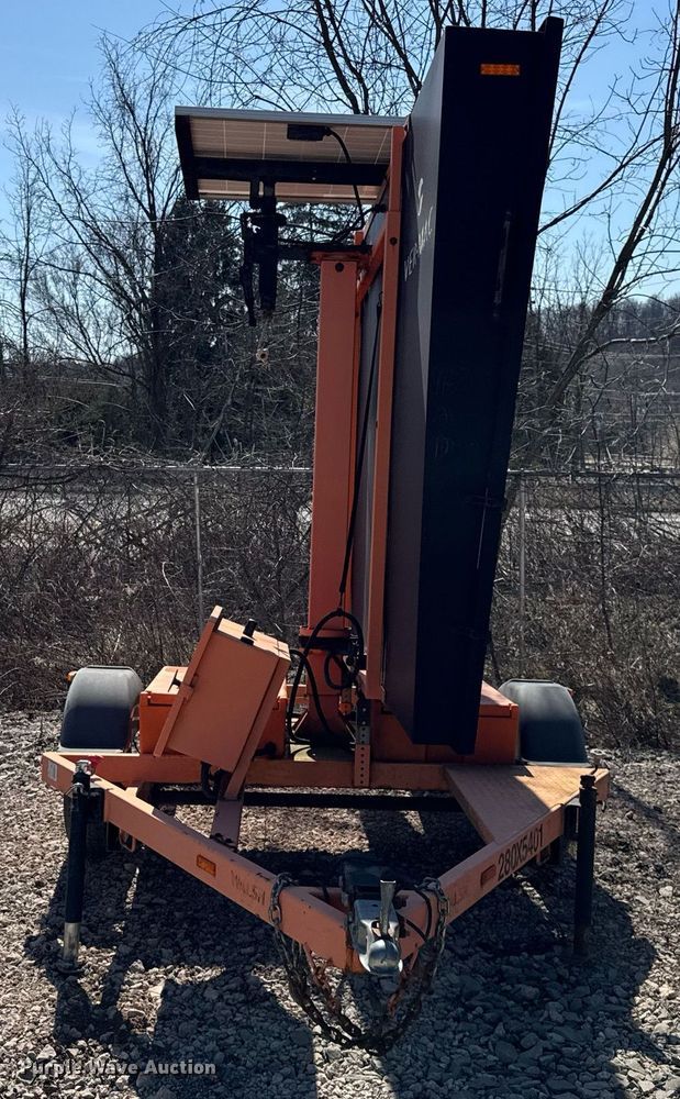 image for item EC4109 2012 Ver-Mac PCMS 1500 message board trailer