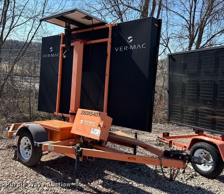 image for item EC4109 2012 Ver-Mac PCMS 1500 message board trailer