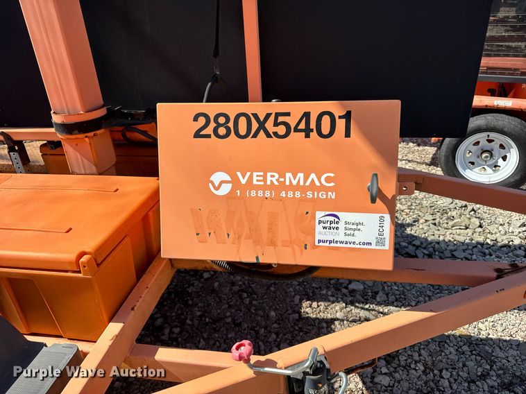 image for item EC4109 2012 Ver-Mac PCMS 1500 message board trailer