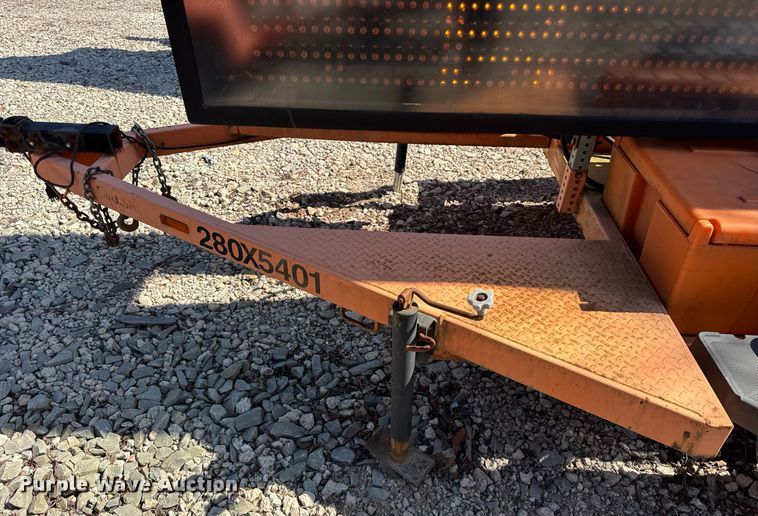 image for item EC4109 2012 Ver-Mac PCMS 1500 message board trailer