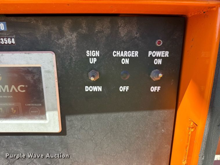 image for item EC4109 2012 Ver-Mac PCMS 1500 message board trailer