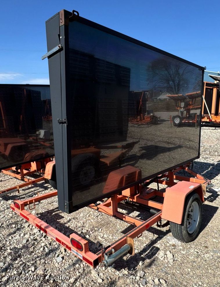 image for item EC4110 2012 Wanco WTLMB message board trailer
