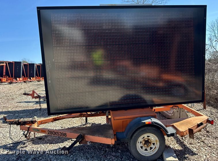 image for item EC4111 2012 Ver-Mac PCMS 1500 message board trailer