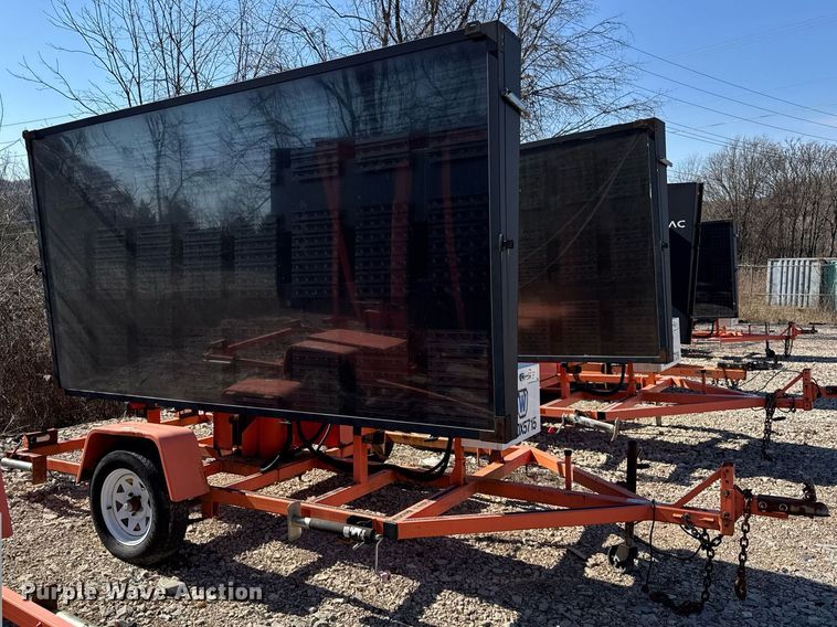 image for item EC4112 2012 Wanco WTLMB message board trailer