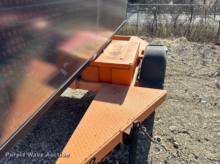 image for item EC4113 2012 Ver-Mac PCMS 1500 message board trailer