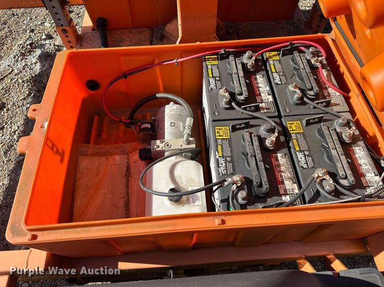 image for item EC4113 2012 Ver-Mac PCMS 1500 message board trailer