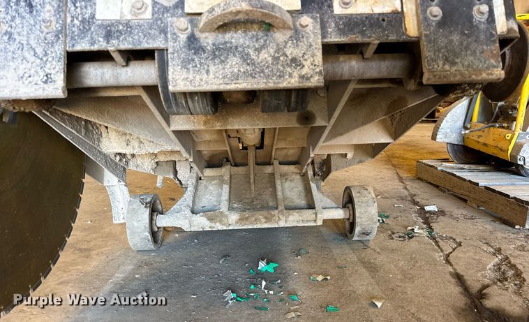 image for item EC4119 Diamond concrete saw