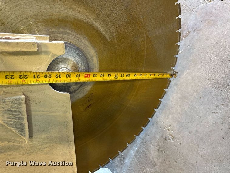 image for item EC4119 Diamond concrete saw