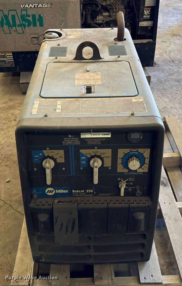 image for item EC4122 Miller Bobcat 250 welder/generator