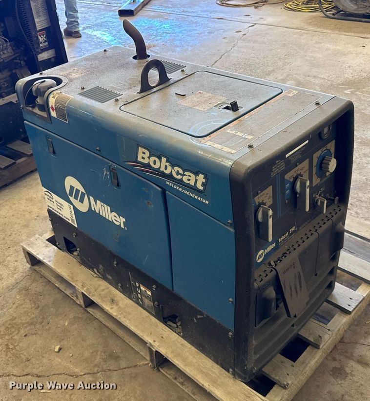 image for item EC4122 Miller Bobcat 250 welder/generator