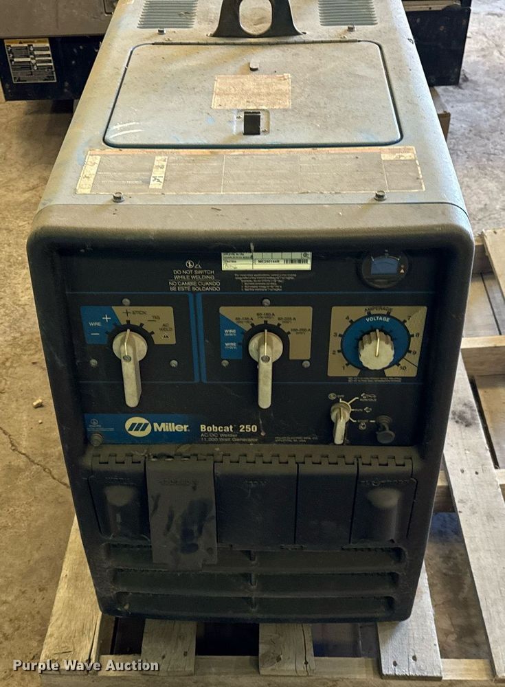 image for item EC4122 Miller Bobcat 250 welder/generator