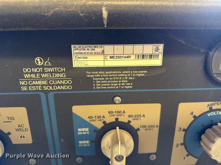 image for item EC4122 Miller Bobcat 250 welder/generator