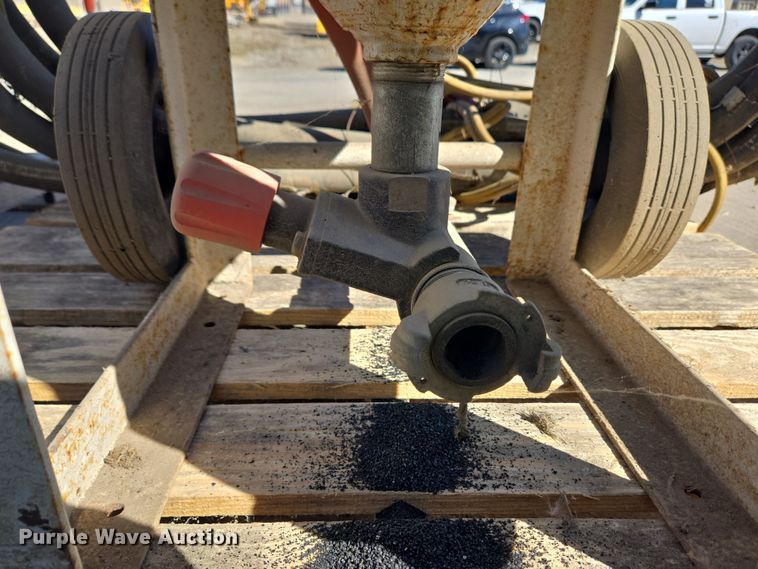 image for item EC4126 (2) sand blaster