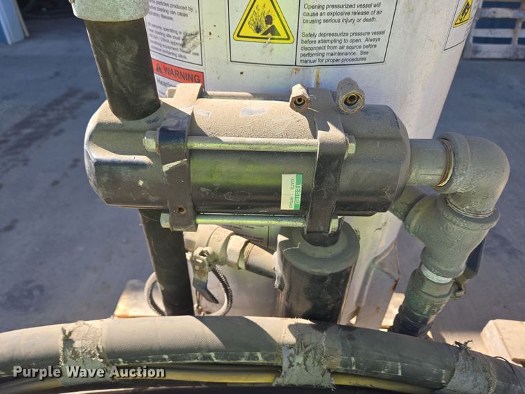 image for item EC4126 (2) sand blaster