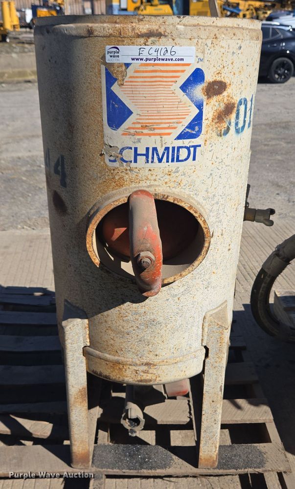 image for item EC4126 (2) sand blaster