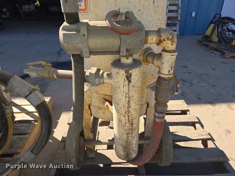 image for item EC4126 (2) sand blaster