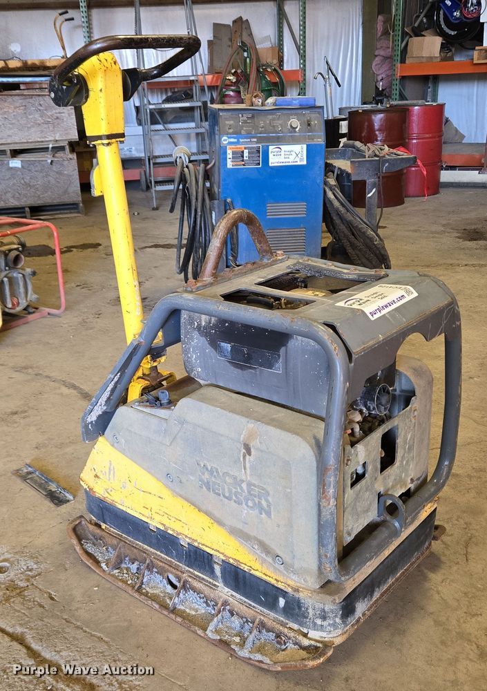 image for item EC4129 Wacker Neuson plate compactor