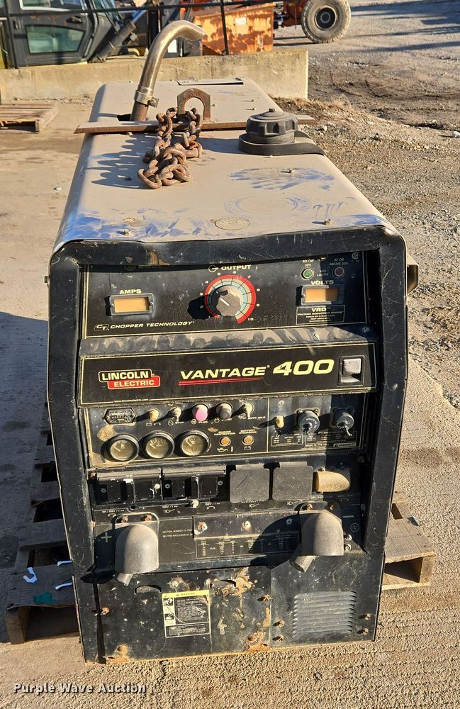 image for item EC4130 Lincoln Electric Vantage 400 welder/generator