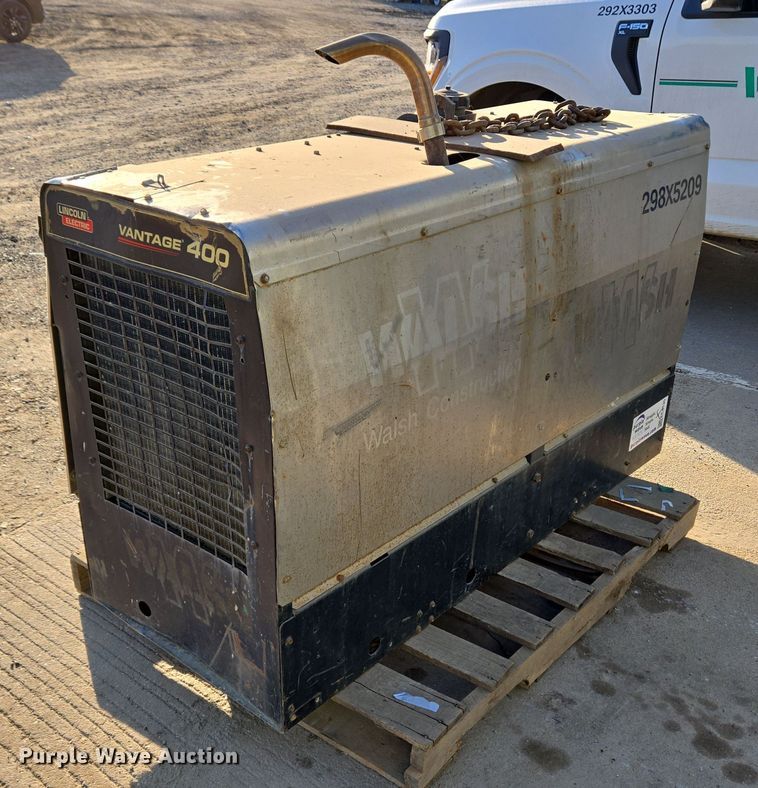 image for item EC4130 Lincoln Electric Vantage 400 welder/generator