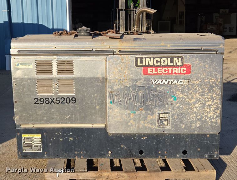 image for item EC4130 Lincoln Electric Vantage 400 welder/generator