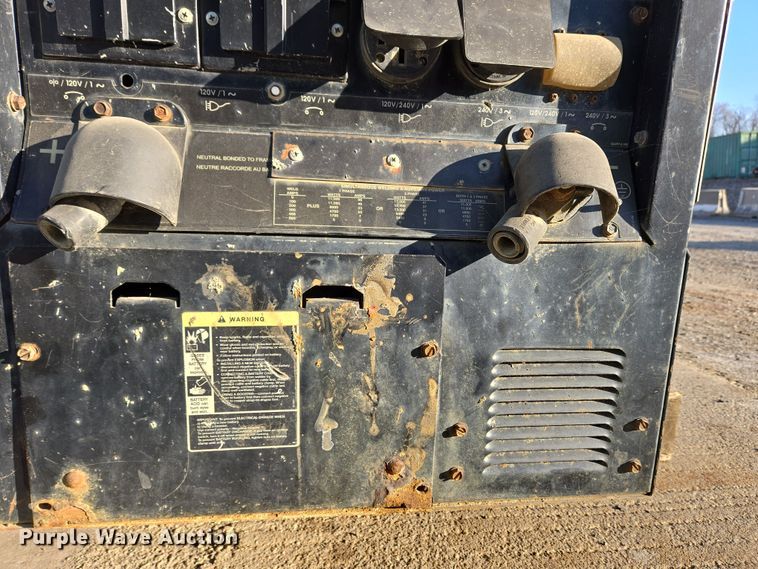 image for item EC4130 Lincoln Electric Vantage 400 welder/generator