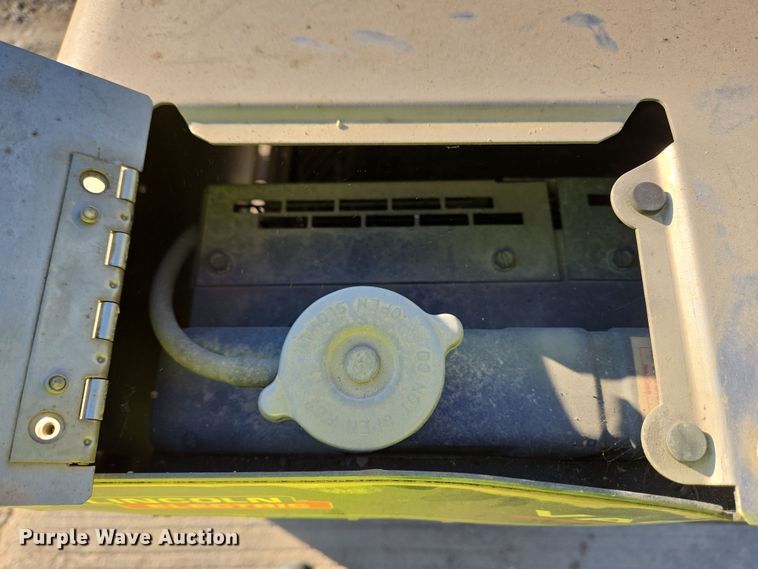 image for item EC4130 Lincoln Electric Vantage 400 welder/generator