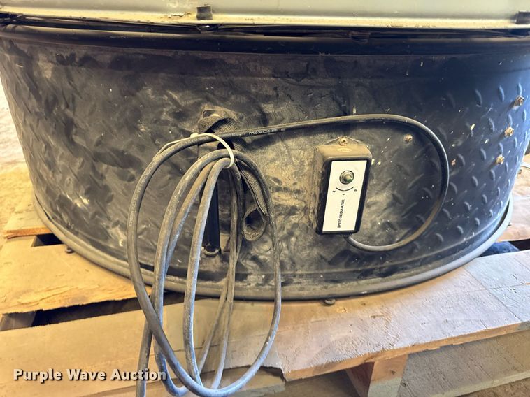 image for item EC4133 (2) Airmaster fans